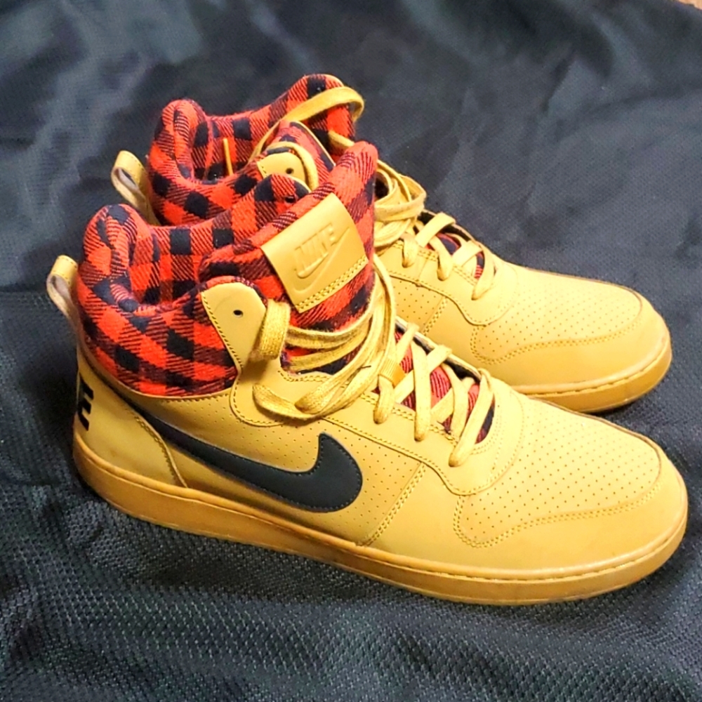 Nike lumberjack print shoes